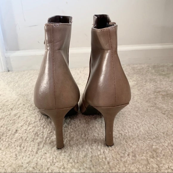 🆕CHINESE LAUNDRY Leather Taupe Ankle Booties - Picture 10 of 15